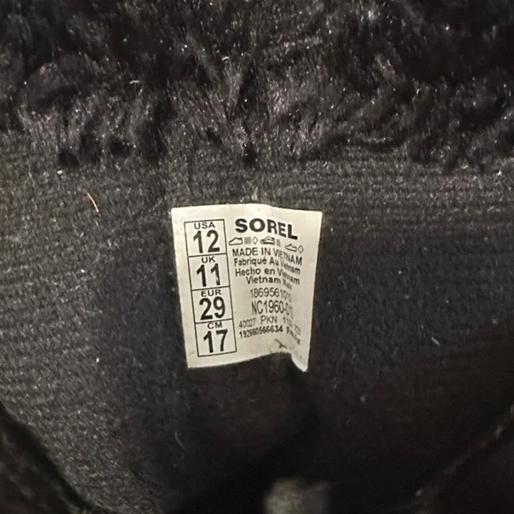 Sorel Black Snow Boots with Fur Trim - Picture 2 of 6